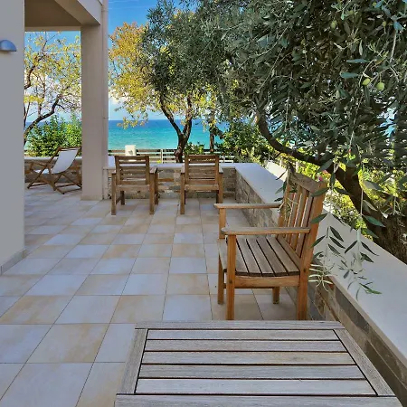Balconies On Sea - The Garden بيت للعطل *